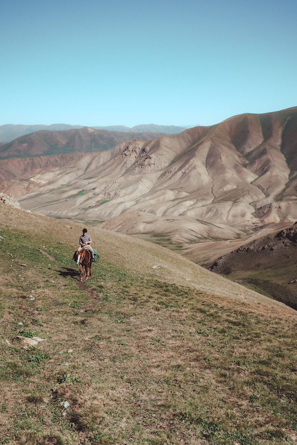 song kul horse trek