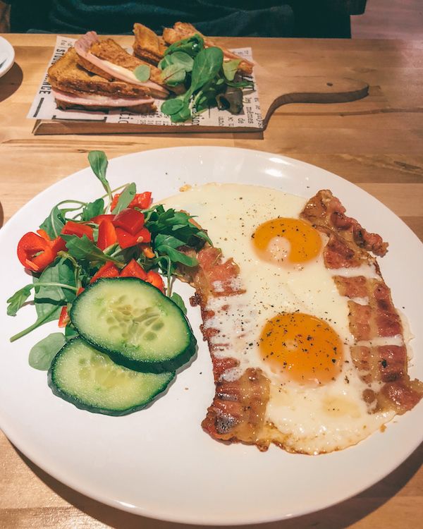 Lions Lockers and Breakfast Budapest