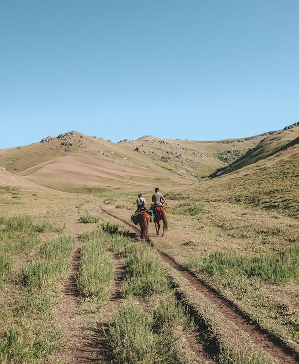 song kul horse trek