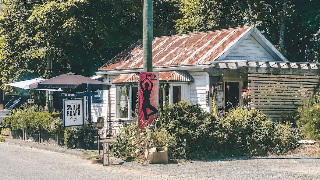 16 Best Restaurants on Salt Spring Island