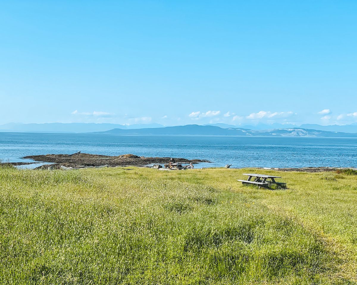 yacht hornby island