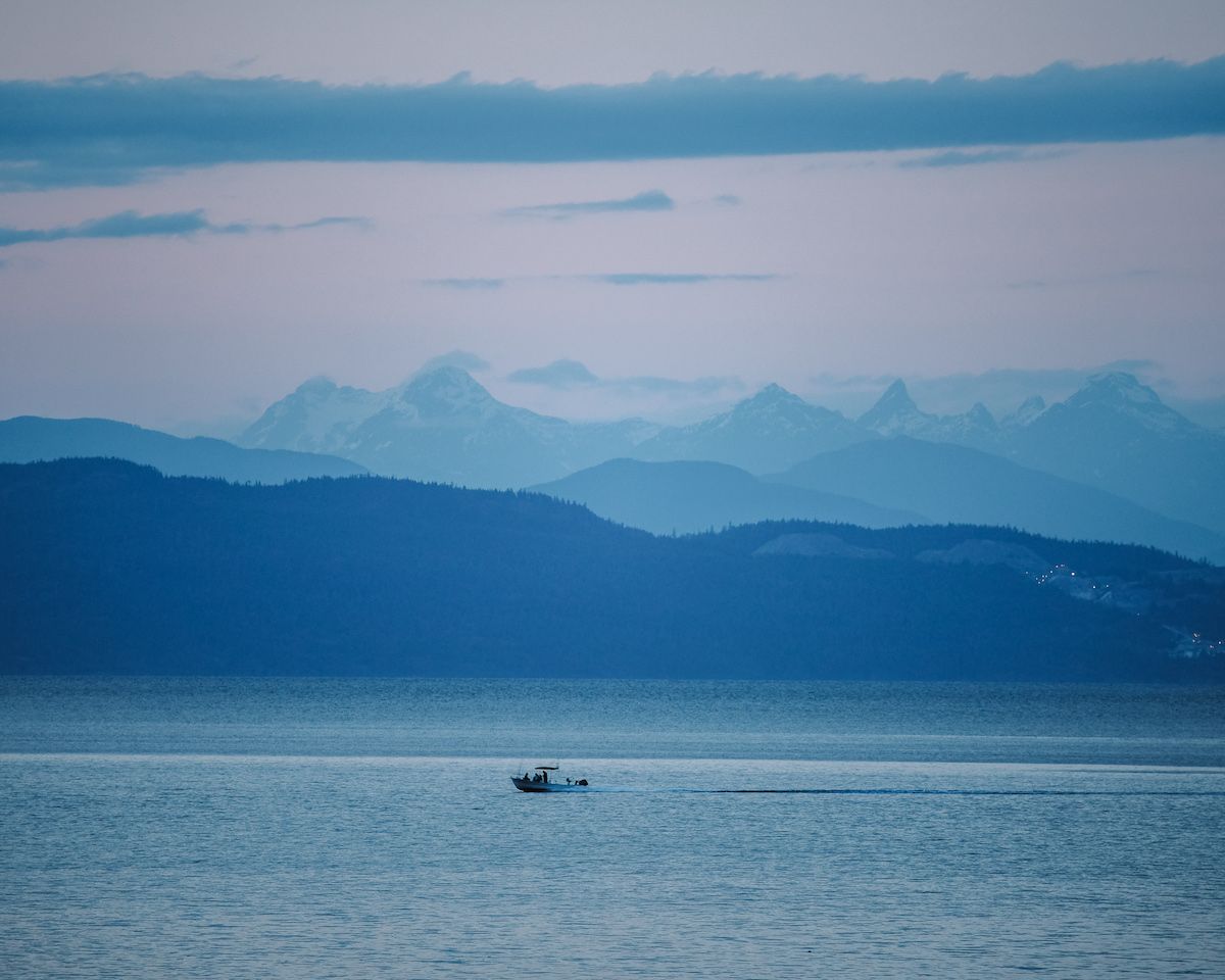 yacht hornby island