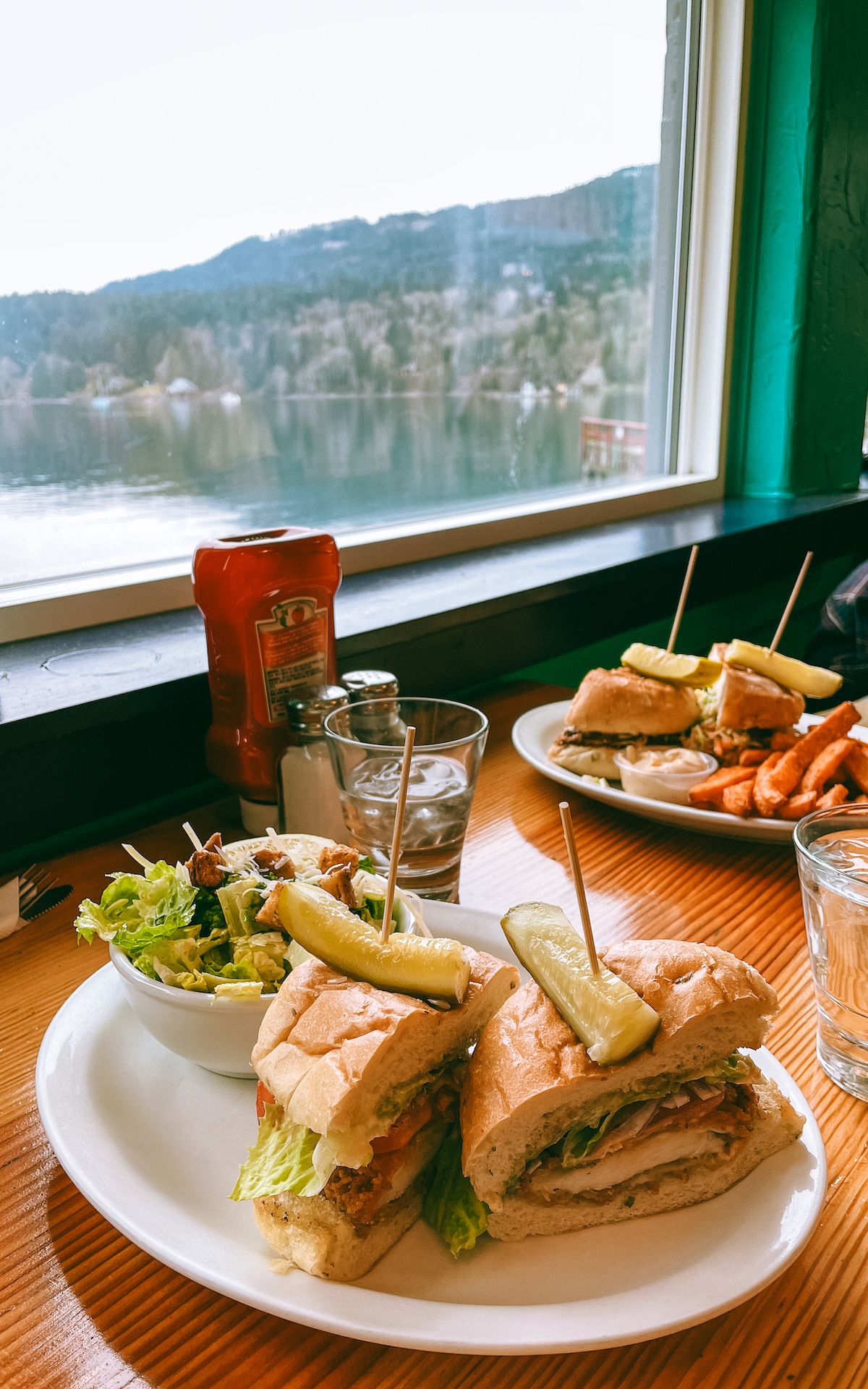 26 Best Restaurants on Salt Spring Island, British Columbia