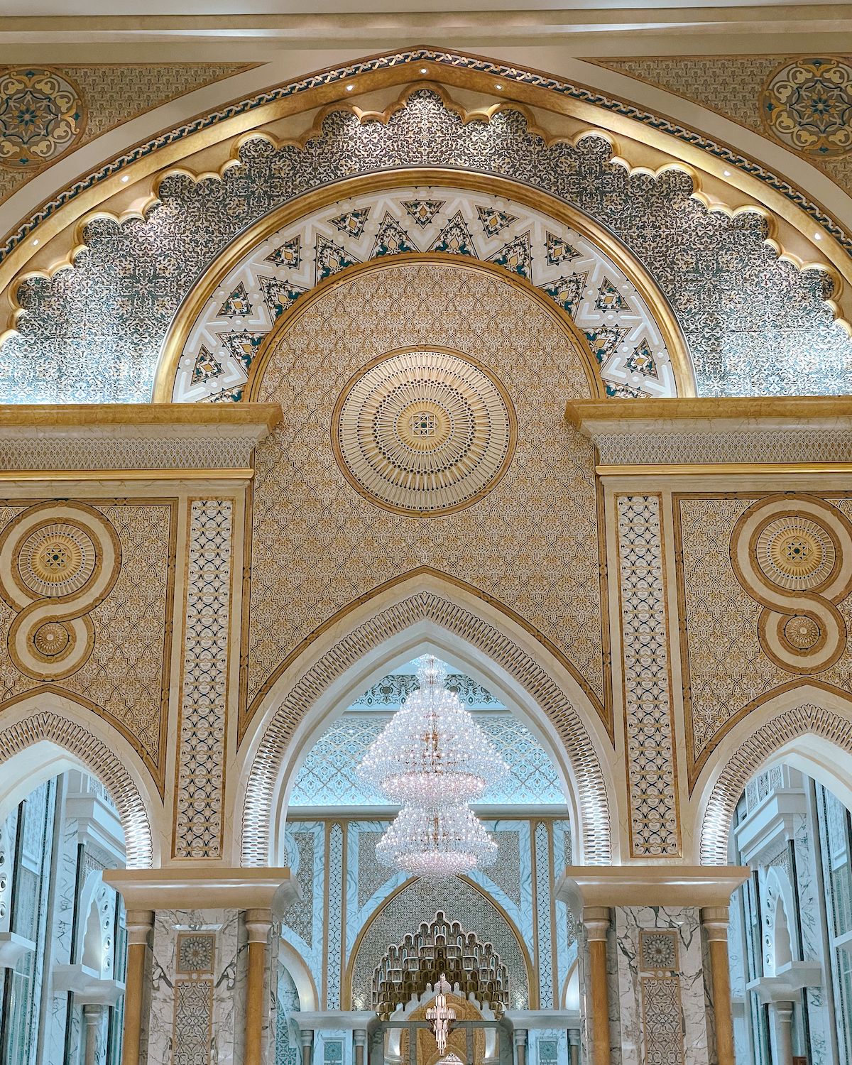 unique travel abu dhabi photos