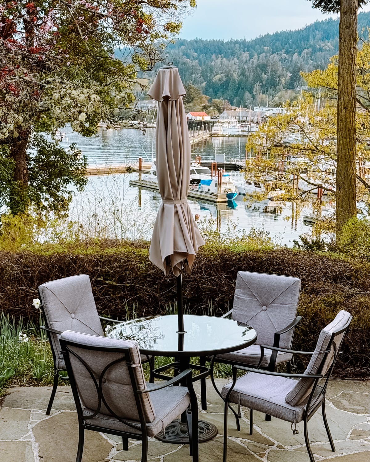 26 Best Restaurants on Salt Spring Island, British Columbia