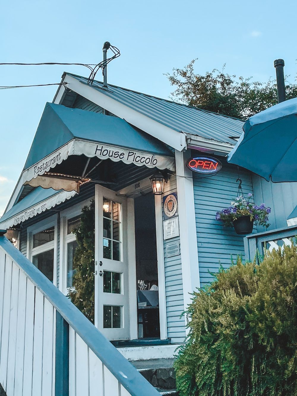 23 Best Restaurants on Salt Spring Island