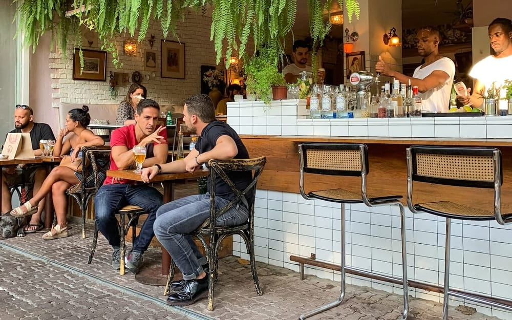 9 Best Bars in Rio de Janeiro for Music & Socializing