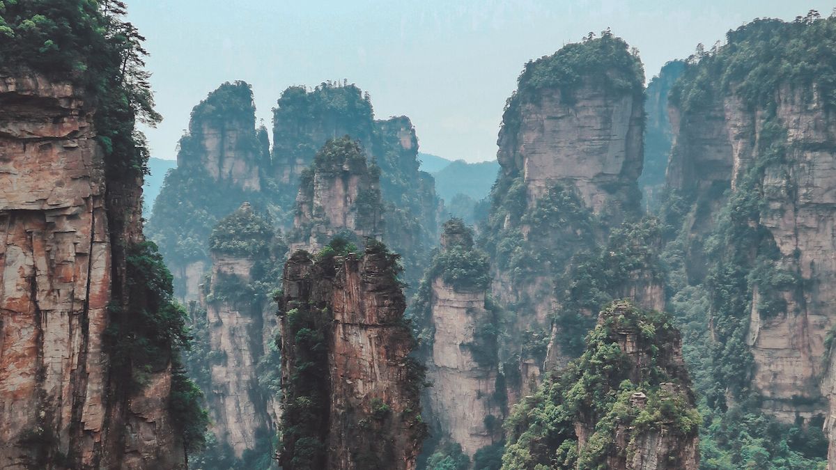 2 Day Zhangjiajie Itinerary - Exploring the Floating Mountains in China